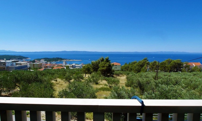 Zelenka Apartment | Adria View, Apartment Ina with pool