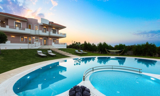 Stavromenos Villa | Aelia Residence, Wellness & Leisure with 100m² Heated Pool, Whirlpool, Sauna&Gym