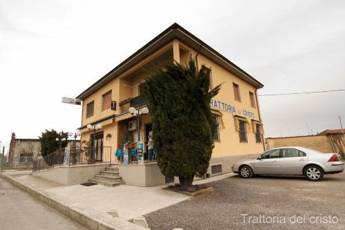 Ospedaletto Lodigiano House | Affittacamere Trattoria Del Cristo