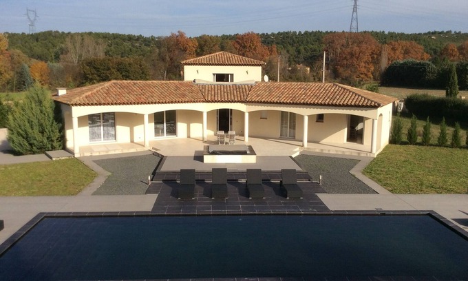 Cabries Apartment | Agréable Studio 1 au Calme Absolu