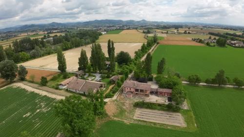 Voghera House | AGRITURISMO LE CORTI DELLA GUALDANA