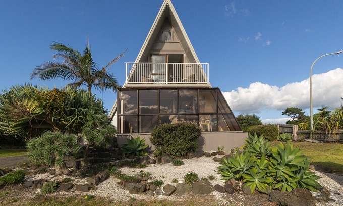 Ahipara House | Ahiparadise - Ahipara Holiday Home