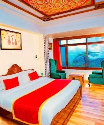 Knollswood Hotel | Alarks Inn