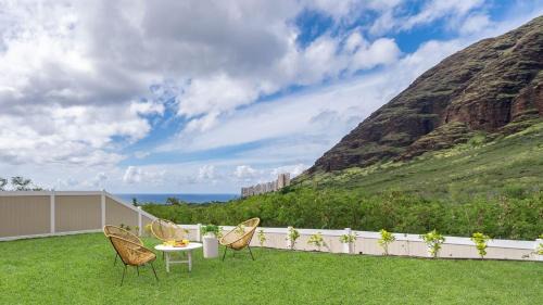 Makaha Valley House | Alaula by AvantStay Gated Security Home w Valley Ocean Views