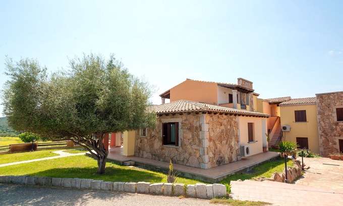 Maiorca House | Albergo Residenziale Li Troni