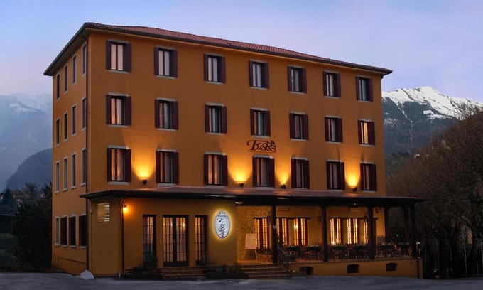 Vittorio Veneto Hotel | Albergo Ristorante Flora