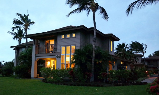 Waikoloa House | All 2025 10-50% off. Relax in our quiet end unit #601. Tropical views. 90 golf!
