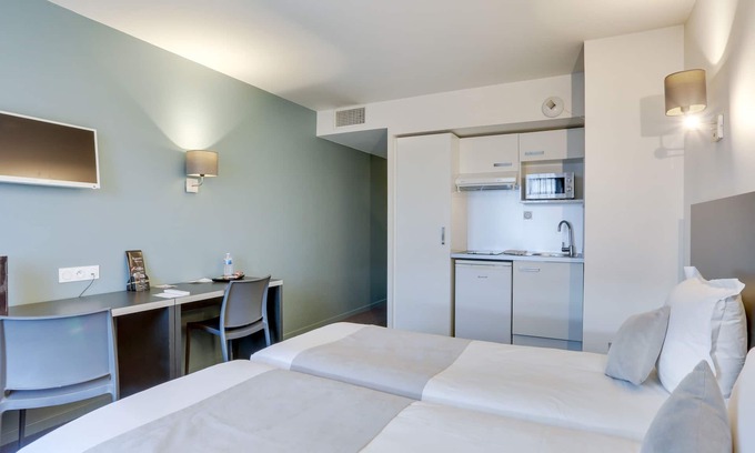 Rungis House | All Suites Appart Hôtel | Aéroport Paris-Orly Rungis