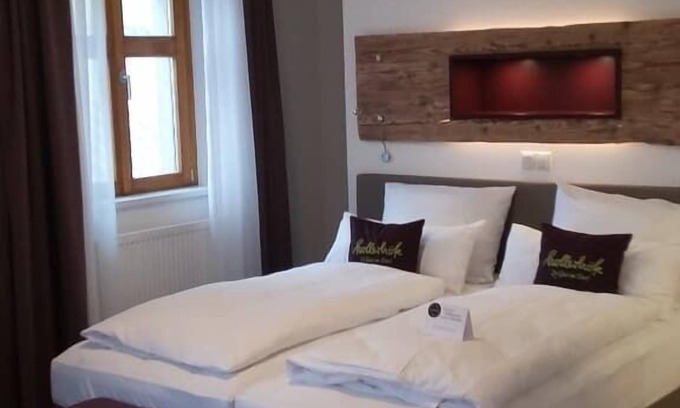 Kemnath Apartment | Allergy-friendly apartment for two people l Towels and WLAN included.