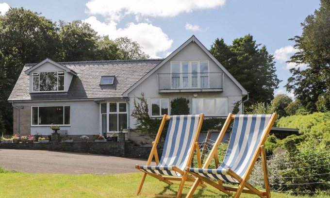 Newby Bridge Cottage | ALLOA, pet friendly, character holiday cottage in Newby Bridge