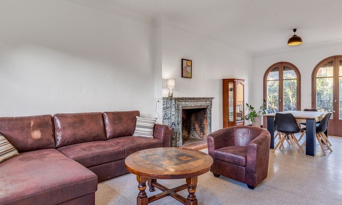 Estagel House | Alluring Holiday Home in Estagel with Private Pool