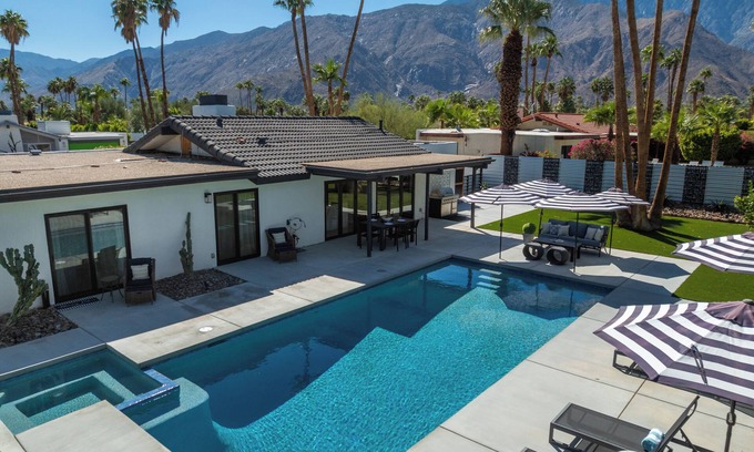 Vista Norte House | Alluring Palms – Private Palm Springs Oasis