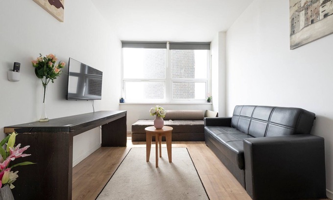 Smethwick Apartment | Alluring West Bromwich Getaway