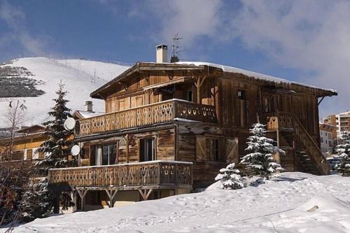 Jeux Apartment | Alpe d'Huez Houses - Chalet Justine - Duplex for up to 15 people amazing location