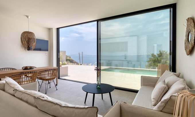 Karystos Villa | Alpha VIlla | S Cave Villas Seaside Karystos