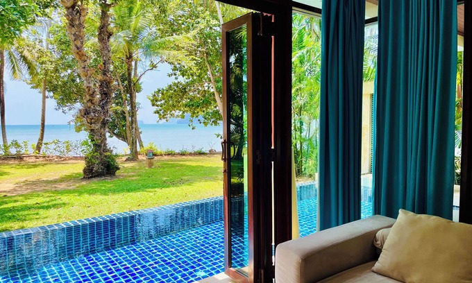 Sai Thai Villa | Amatapura 14 Villa by the beach