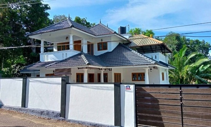 Kottayam House | Amazing 4-bedroom house with AC in vibrant in Near Kottayam Town