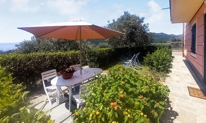 Recco Apartment | Amazing apartment in Recco with kitchen