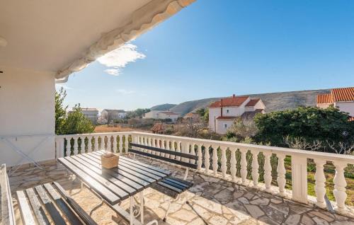 Vlasici Apartment | Amazing Apartment In Vlasici With Wi-Fi