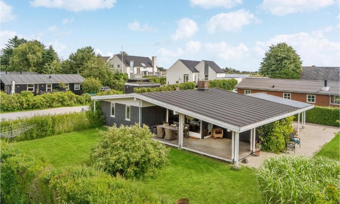 Hvidbjerg Strand House | Amazing Home In Brkop With Wifi And 3 Bedrooms