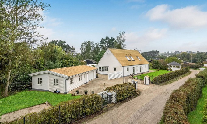 Egsmark Strand House | Amazing home in Ebeltoft with WiFi