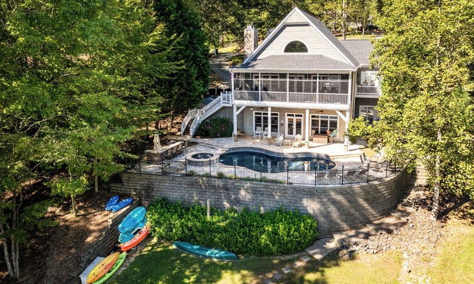 Sherrills Ford House | Amazing Lake Views, Heatable Pool & Spa, Private Dock
