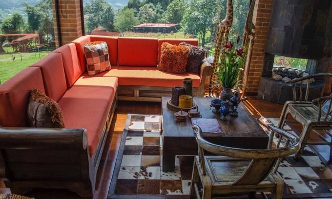 Sopo Cabin | Amazing Luxury Country House, Nearby Bogotá-Yerbabuena, Sauna, jacuzzi, pool table, etc.