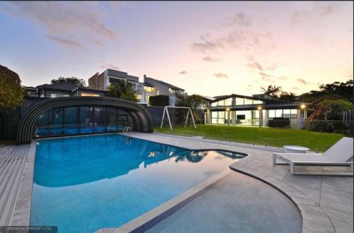 Maroubra Villa | Amazing Ocean Villa close to Natural Rock Pools