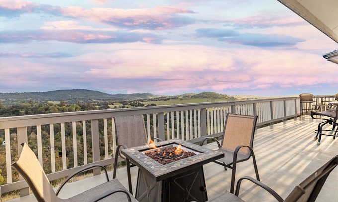 Julian House | Amazing Views - Near Town - Secluded 2.5 Acres - Games - Pets Allowed