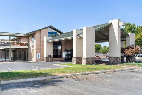 Buena Hotel | Americas Best Value Inn Yakima