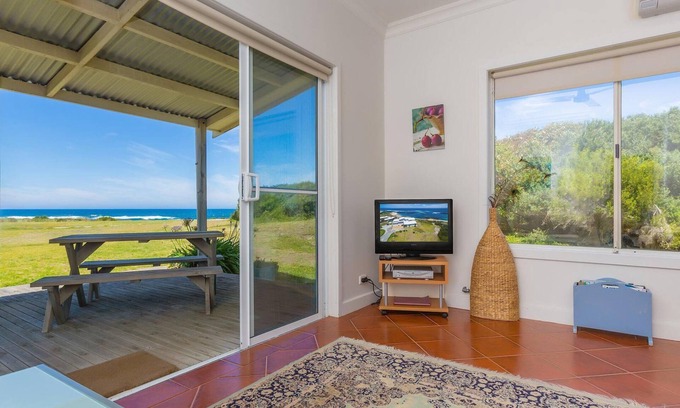 Port Fairy Cottage | Amhurst Cottage - cottage fronting the Southern Ocean