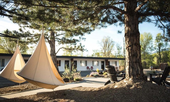 Salida Hotel | Amigo Motor Lodge