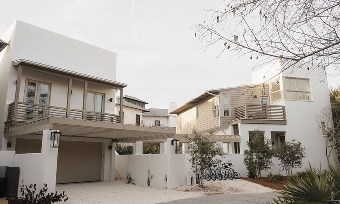 Rosemary Beach Cottage | Anam Cara + Carriage House, Free Bikes, RB Fitness and Racquet Club, Close to shopping/dining!