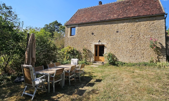 Vault-de-Lugny House | Ancien Moulin au Bord D'une Rivière aux Portes du Morvan
