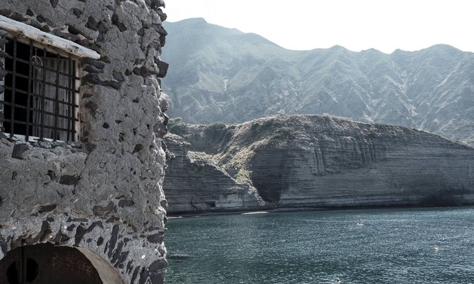 Leni Villa | Ancient Aeolian Palace with sea view