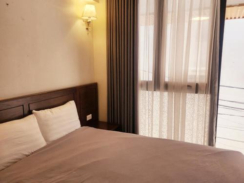 Ngoc Khanh Apartment | Ancu Residences near Ngoc Khanh Lake