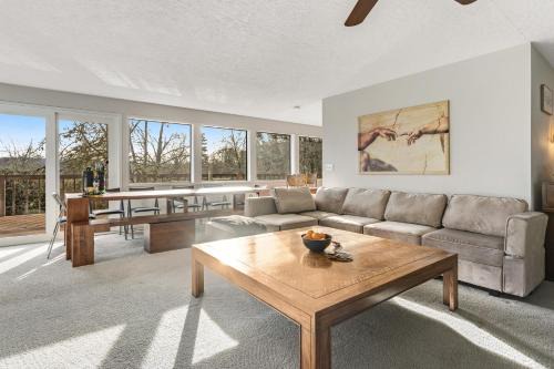 Lacey House | Angler's Retreat on the Creek