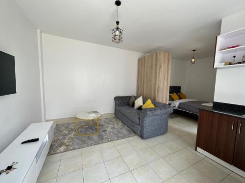 Riruta Apartment | Anmeg Deluxe Rooftop Studio Apartment