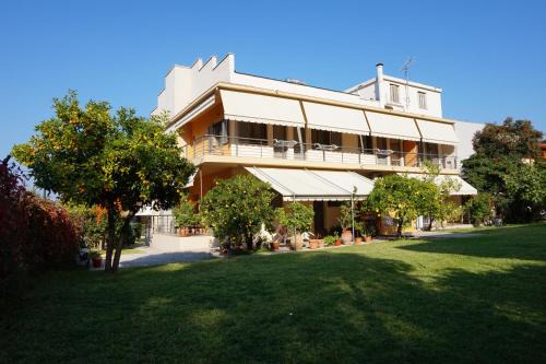 Kamena Vourla Apartment | Anna's Studios