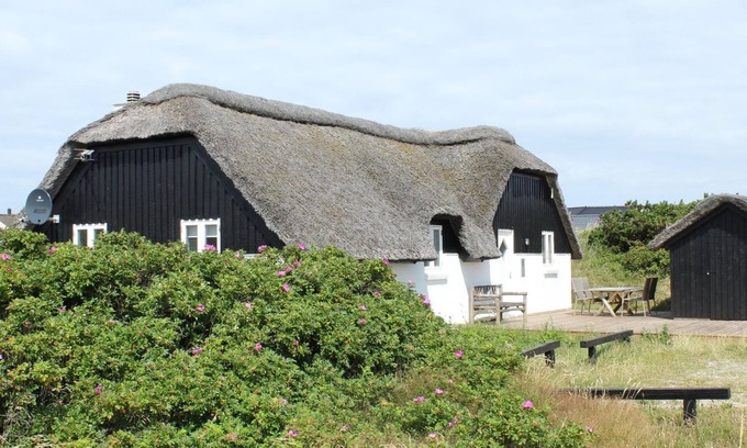 Bjerregard Strand House | "Annielle" - from the sea by Interhome