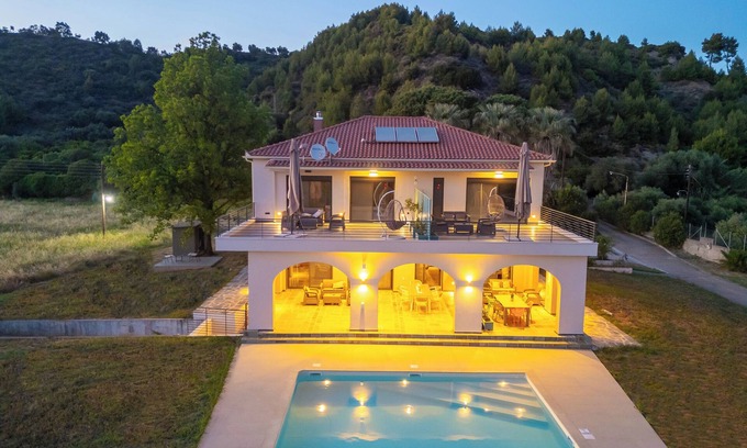 Archea Pissa Villa | Antinea Olympian Villa West studio