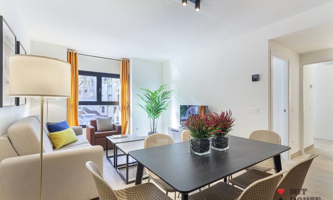 Atocha Apartment | Antonio Lopez VII apartment in Madrid