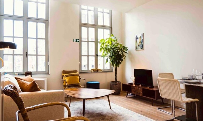 University District Apartment | Antwerp Terrace Haven: 1-BR Oasis in the Centre