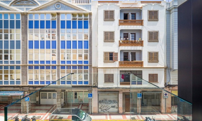 Las Palmas de Gran Canaria House | Apartment in Las Palmas near Playa de Las Canteras
