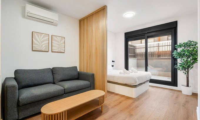 San Sebastian de los Reyes Apartment | apartamento reformado con garaje y piscina de alquiler temporal