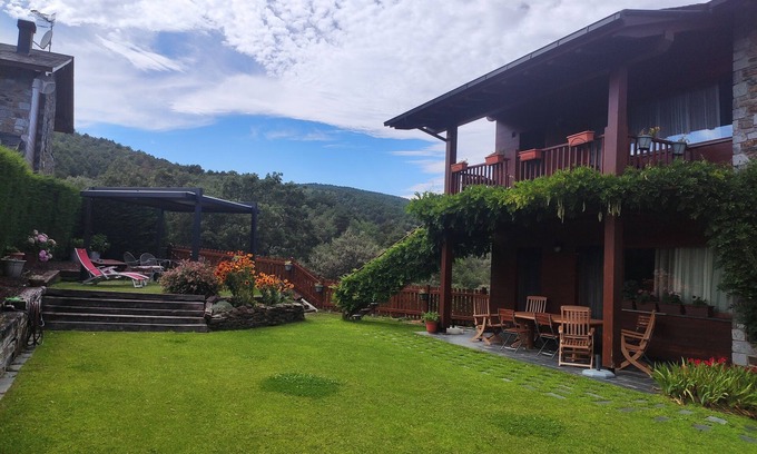 Aravell Apartment | Apart. Golf camp in the Pyrenees