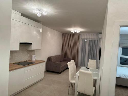 Jezyce Apartment | Apartament JANICKIEGO 159 parking free