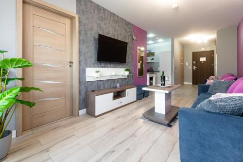 Bierutowice Apartment | Apartament lawendowy z garażem, tarasem i widokiem na Śnieżkę Triventi