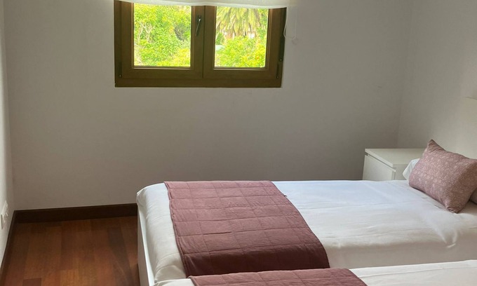 Novales Apartment | Apartamento dos Dormitorios en Novales. A 4 km de la Playa