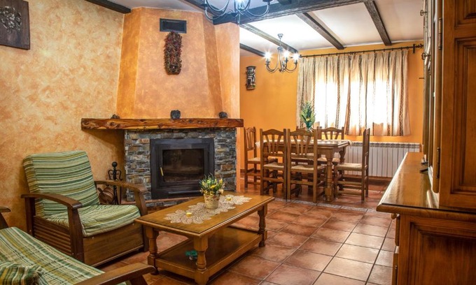 Poveda de la Sierra House | Apartamentos Cruz Mar